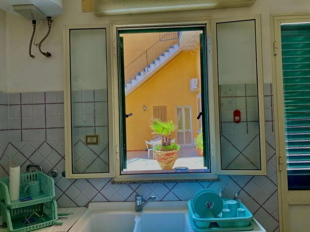 “A Due Passi Da...” Apartment Syracuse